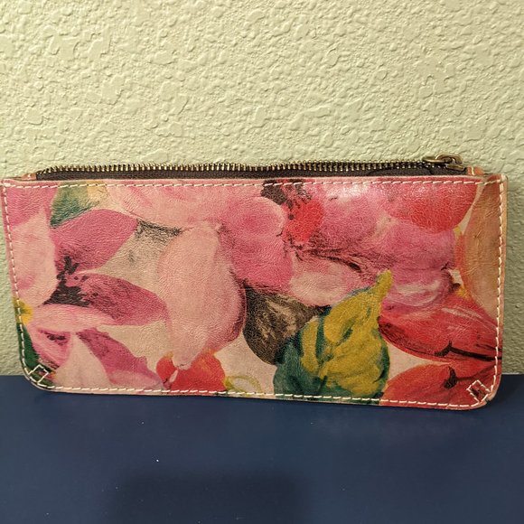 Patricia Nash Zipped Floral Wallet (9 1/2" x 4 1/2") Like New - Picture 1 of 3